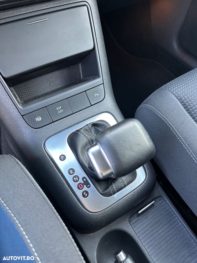 Volkswagen Golf 1.6 TDI DPF DSG Team - 13