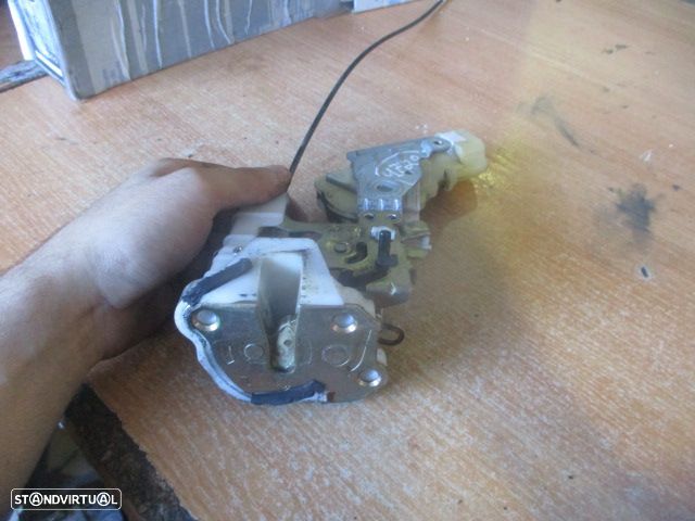 Fecho Fec4720 TOYOTA YARIS VERSO 2004 1.4D4D 75CV 5P CINZA TD 2 PINOS - 1