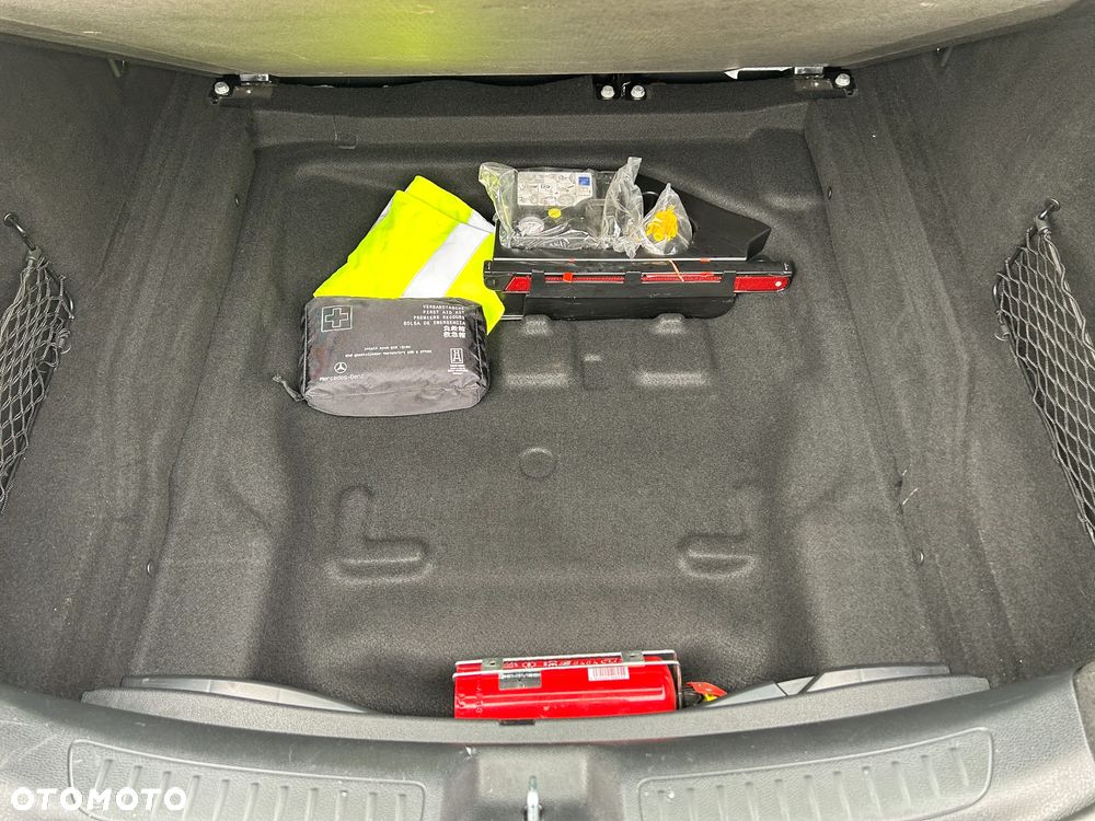 Mercedes-Benz CLA 180 7G-DCT AMG Line - 27