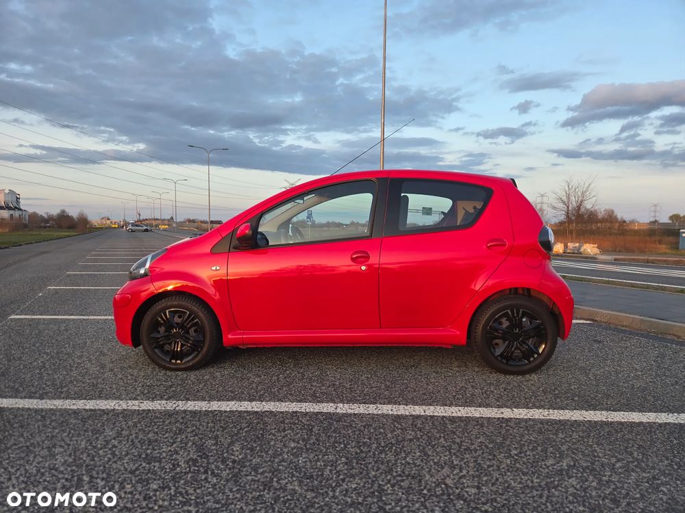 Toyota Aygo CoolRed - 2