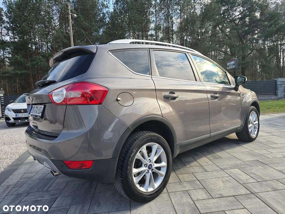 Ford Kuga 2.0 TDCi 2x4 Titanium - 15