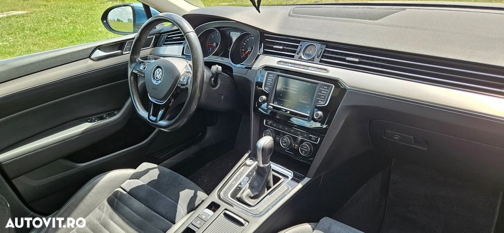 Volkswagen Passat 2.0 TDI SCR DSG (BlueM Tech) Highline - 13