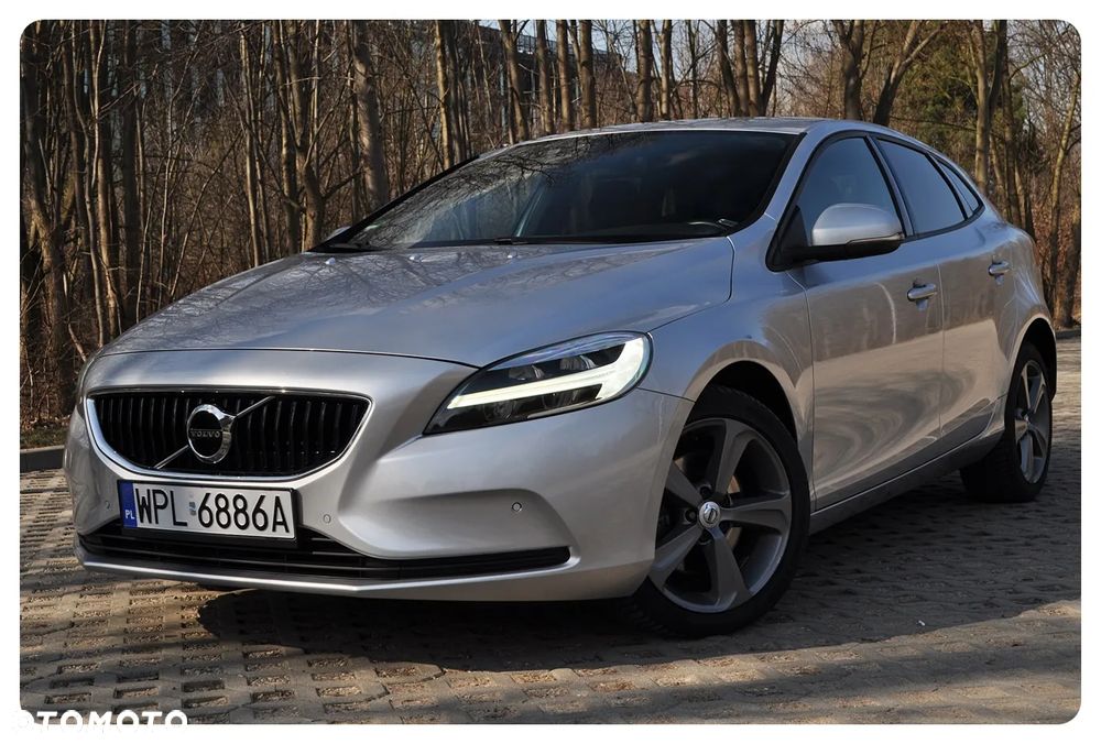 Volvo V40 T2 Drive-E Momentum - 18