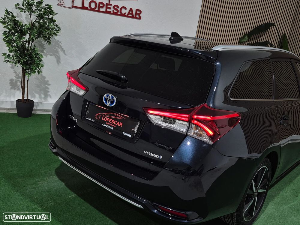 Toyota Auris Touring Sports 1.8 HSD Comfort +P.Techno+P.Sport - 8