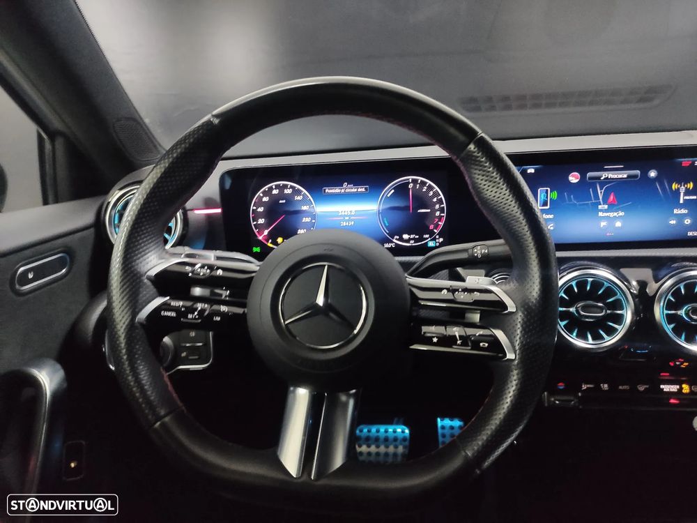 Mercedes-Benz A 250 e AMG Line - 10