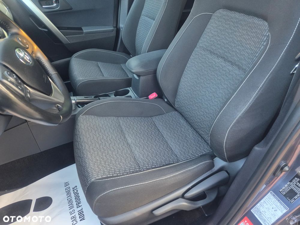 Toyota Auris 1.8 HSD Luna - 21