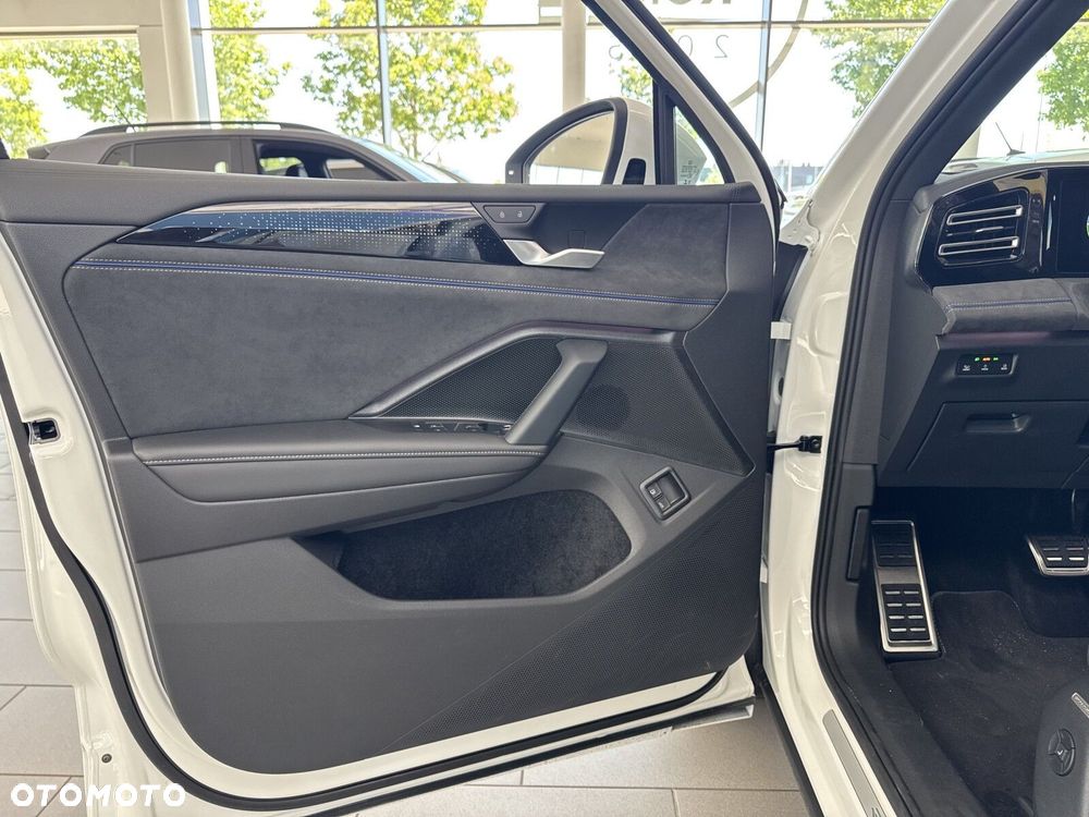 Volkswagen Tiguan - 11