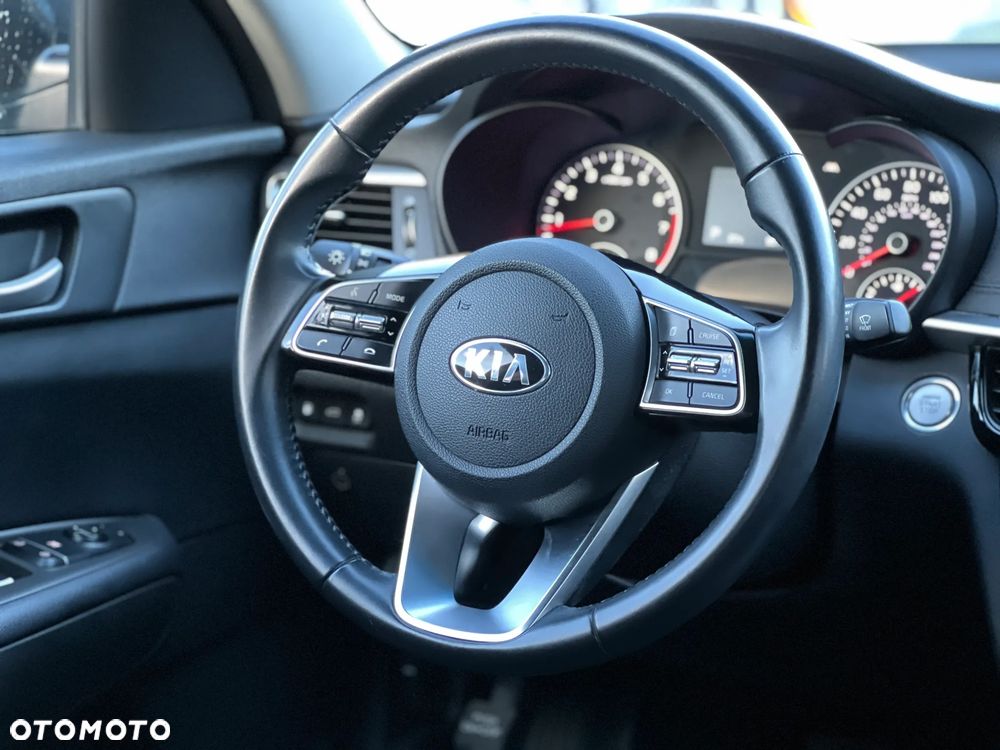 Kia Optima - 27