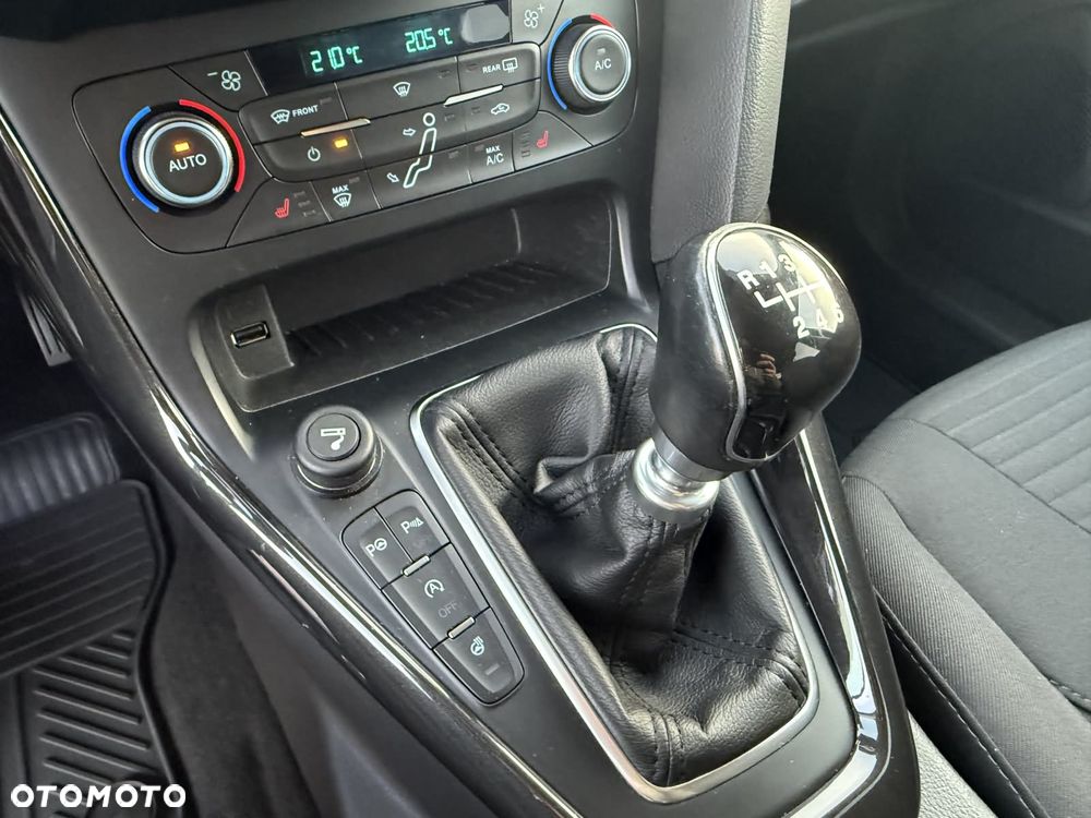 Ford Focus 2.0 TDCi Titanium ASS - 31