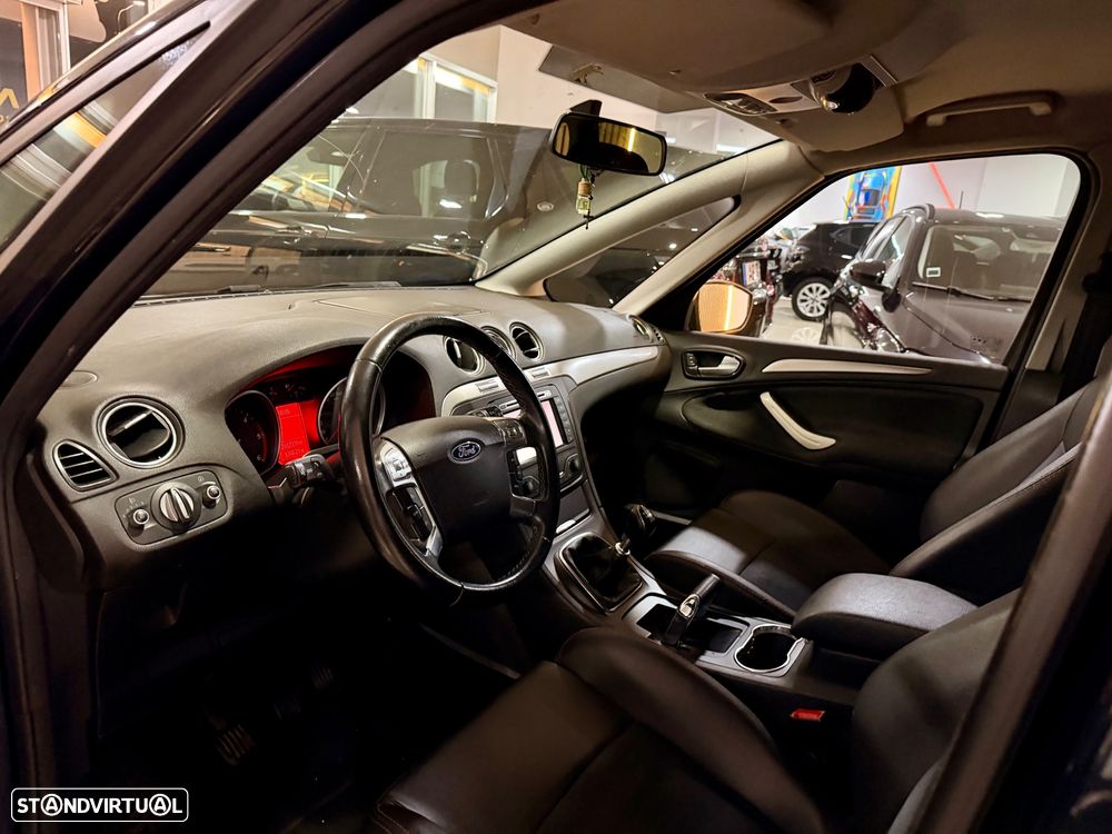 Ford S-Max 2.0 TDCi Titanium 7L 139g - 13