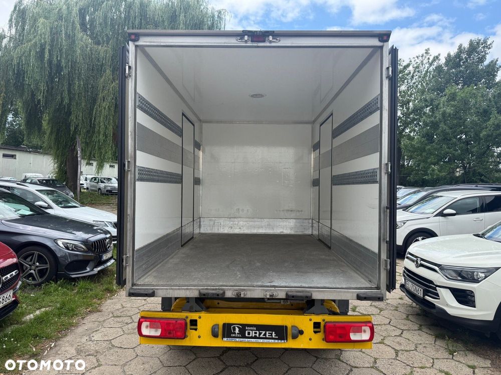 Volkswagen Transporter - 7