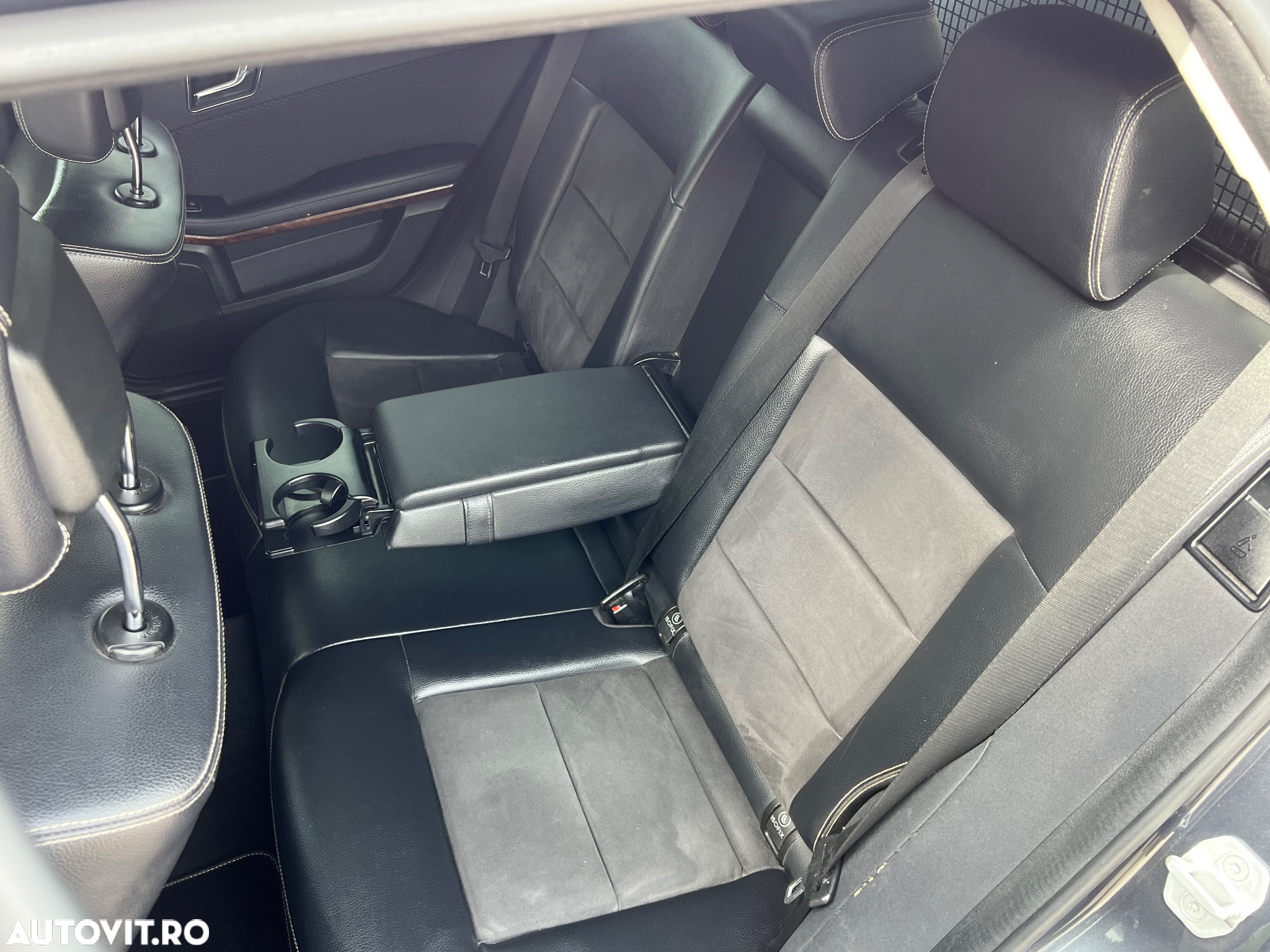 Mercedes-Benz E 200 T BlueTEC 7G-TRONIC Elegance - 31