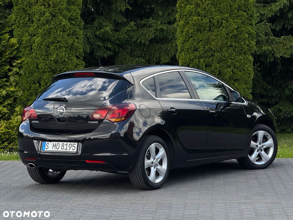 Opel Astra 1.4 Turbo Design Edition - 16