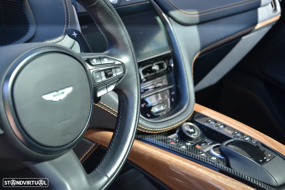 Aston Martin DBX 707 - 31