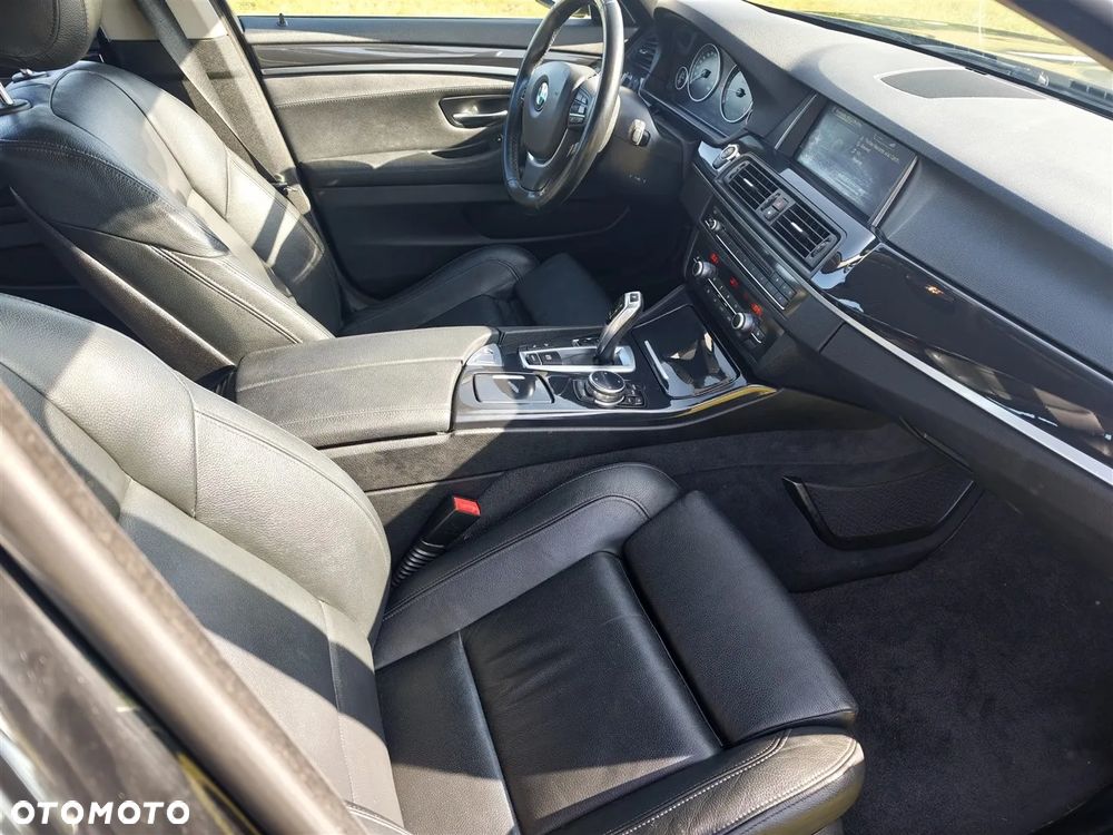 BMW Seria 5 530d xDrive - 30