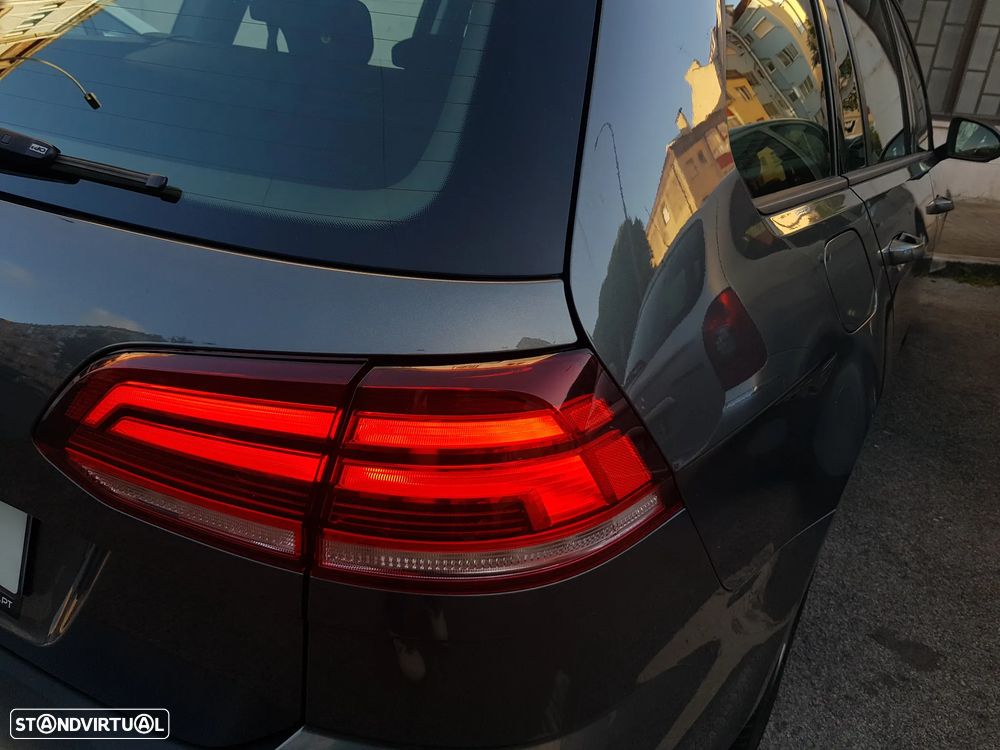 VW Golf Variant 1.6 TDi Confortline DSG - 53