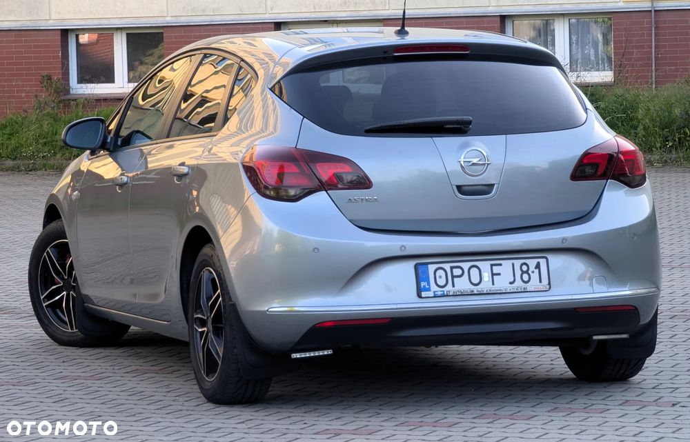 Opel Astra 1.4 T Enjoy - 27
