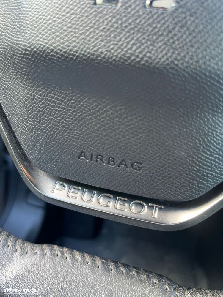 Peugeot 2008 1.2 PureTech Active - 15