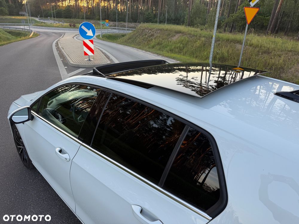 Volkswagen Golf 1.5 TSI EVO Style - 29