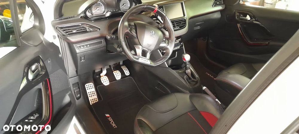 Peugeot 208 1.6 e-THP GTi S&S - 22