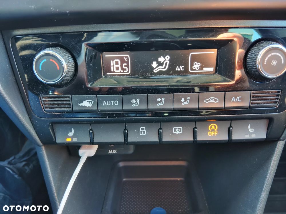 Skoda RAPID Spb 1.0 TSI Style - 12