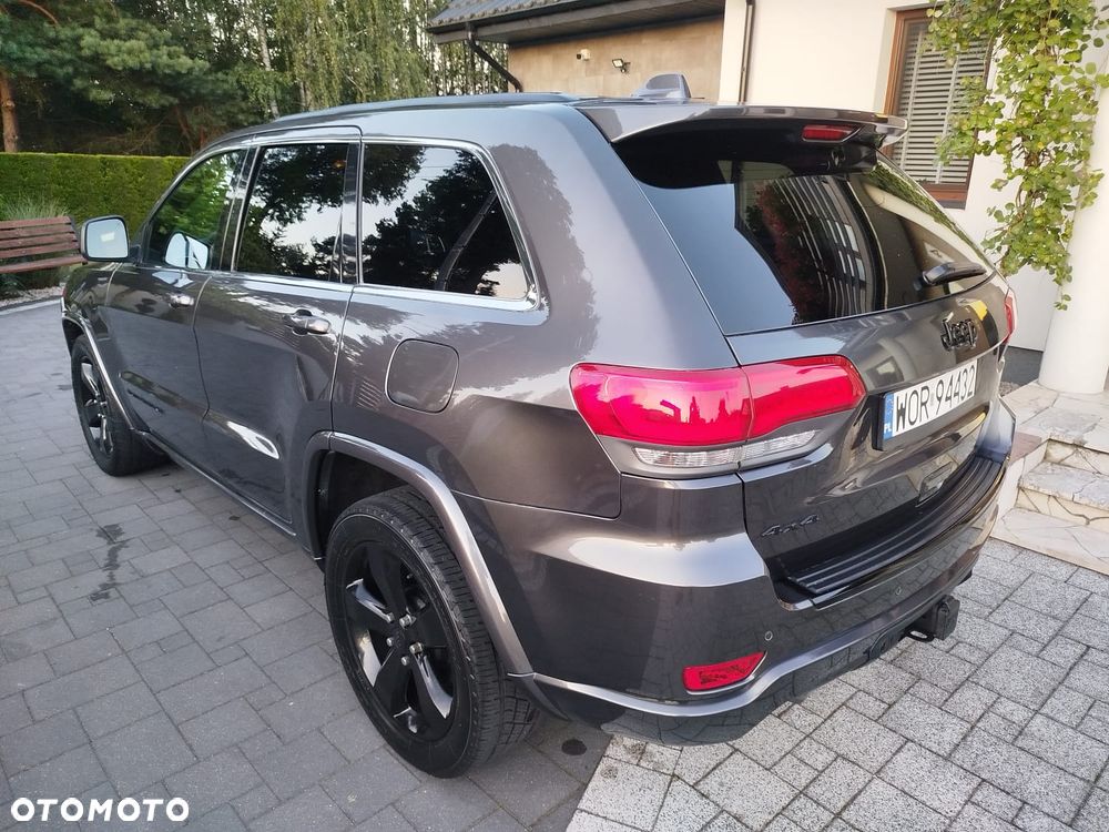 Jeep Grand Cherokee - 18