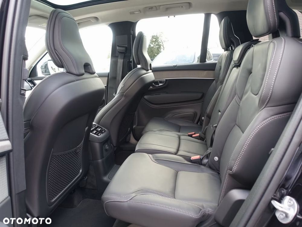 Volvo XC 90 T8 AWD Ultra Bright - 25