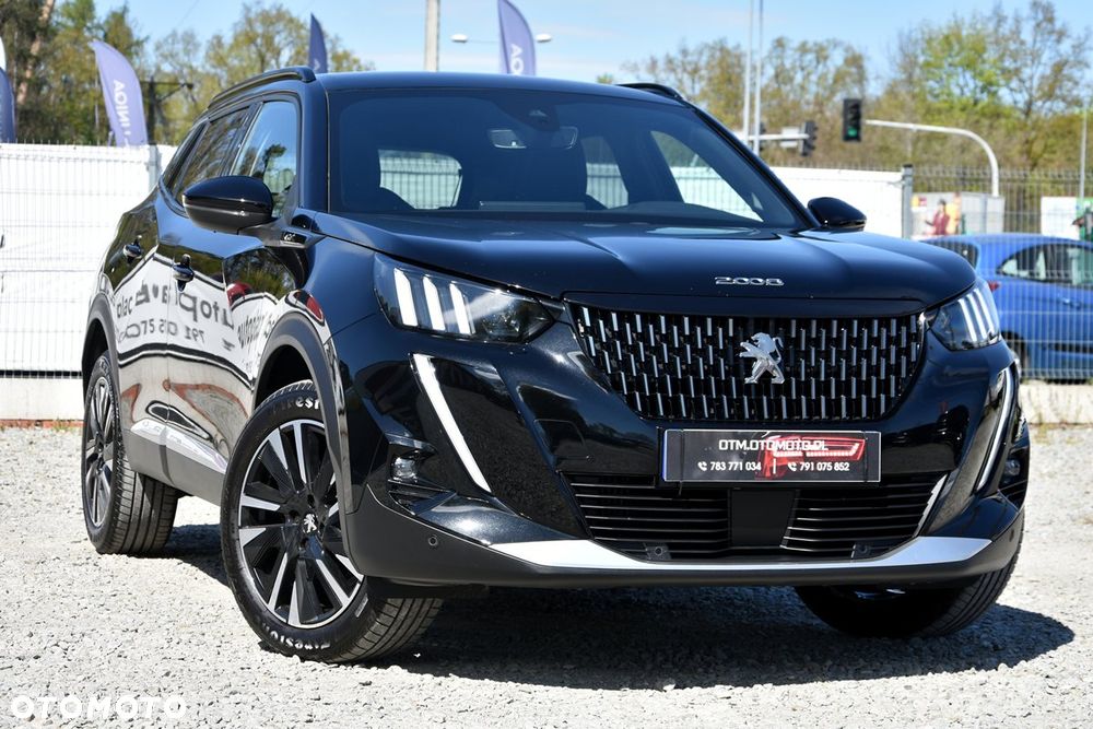 Peugeot 2008 PureTech 130 EAT8 GT - 1