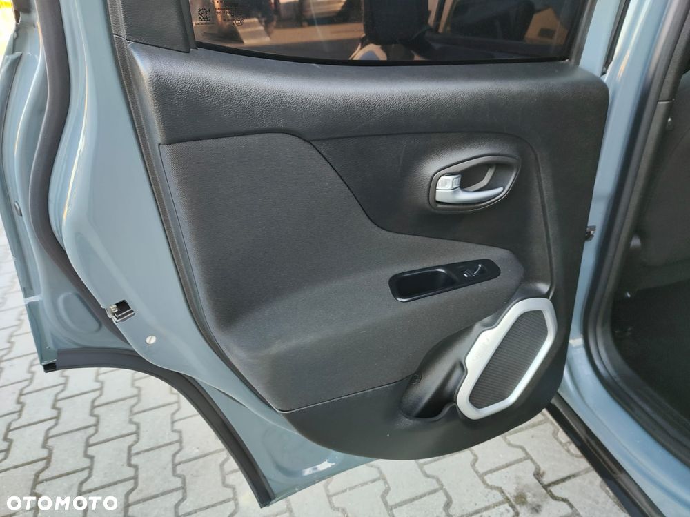 Jeep Renegade - 24