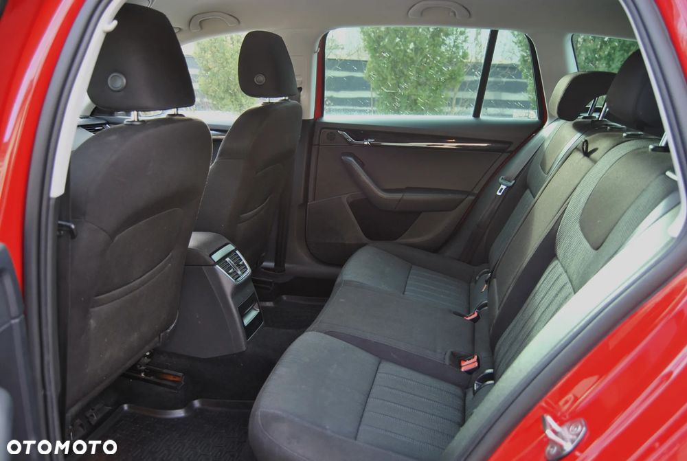 Skoda Octavia 1.5 TSI ACT Style - 6