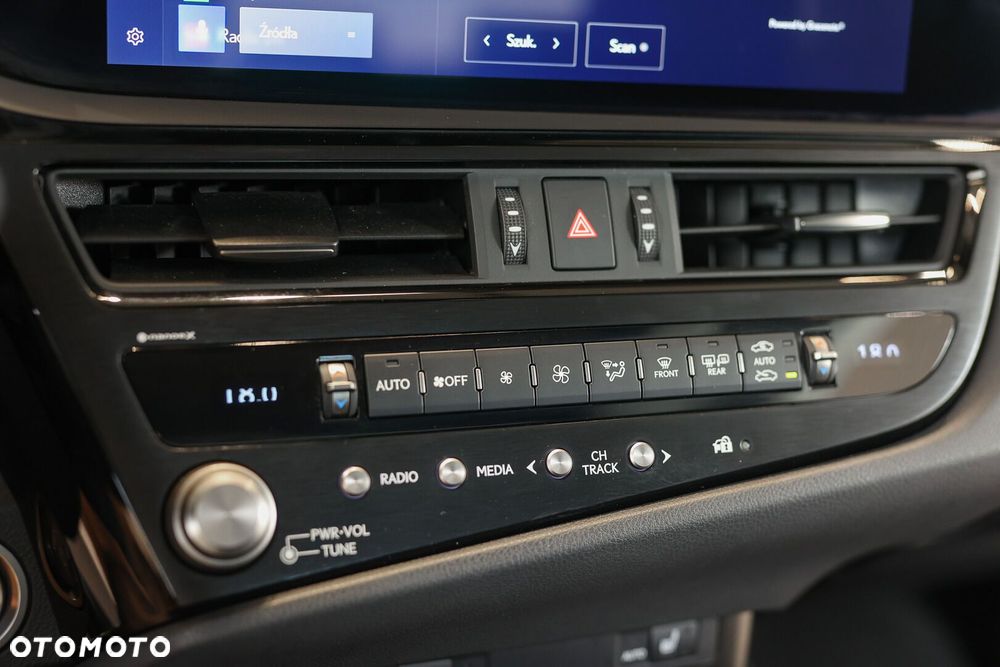 Lexus ES 300h Business Edition - 33