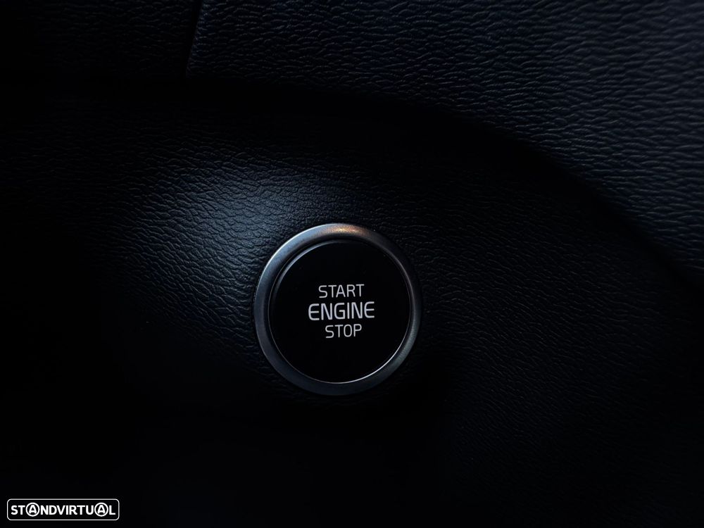 Volvo XC 40 1.5 T2 Plus Dark Auto - 16