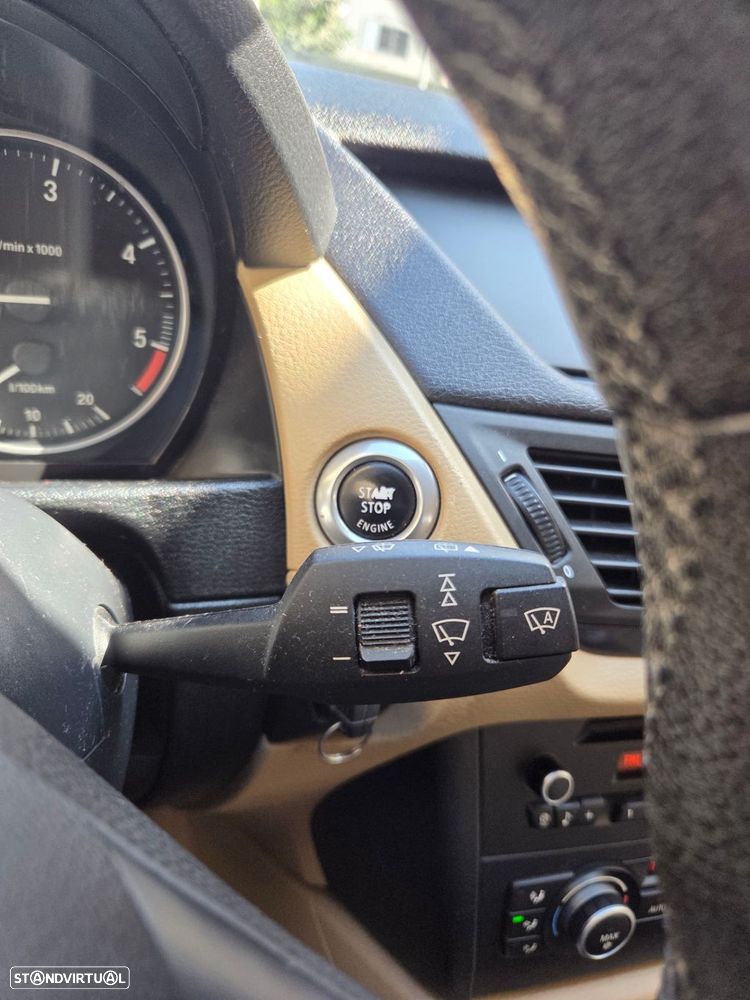 BMW X1 18 d sDrive - 24