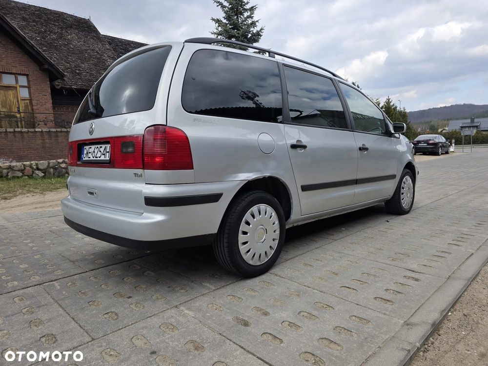 Volkswagen Sharan 1.9 TDI Basis - 8