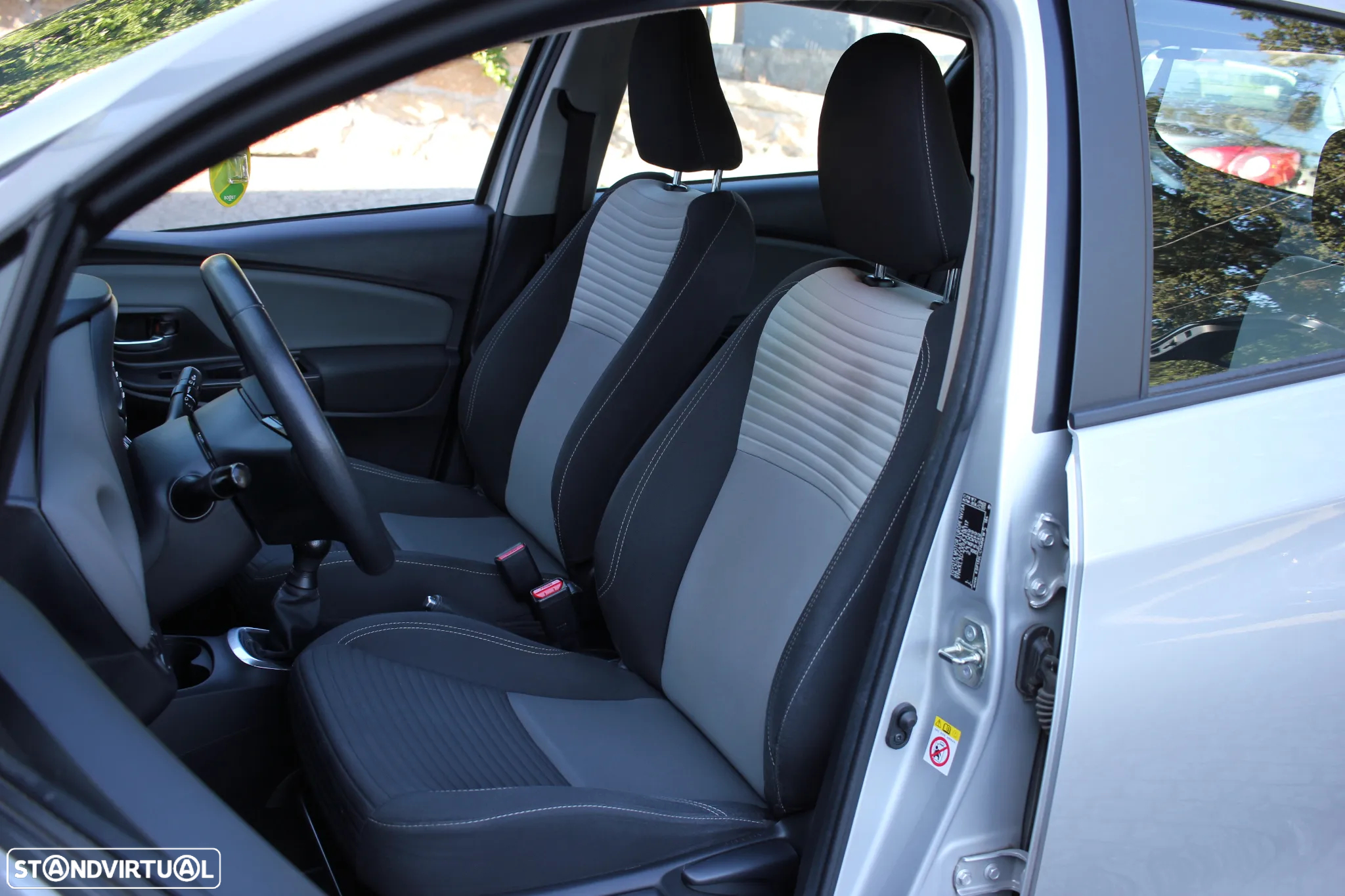 Toyota Yaris 1.0 VVT-i Comfort - 9
