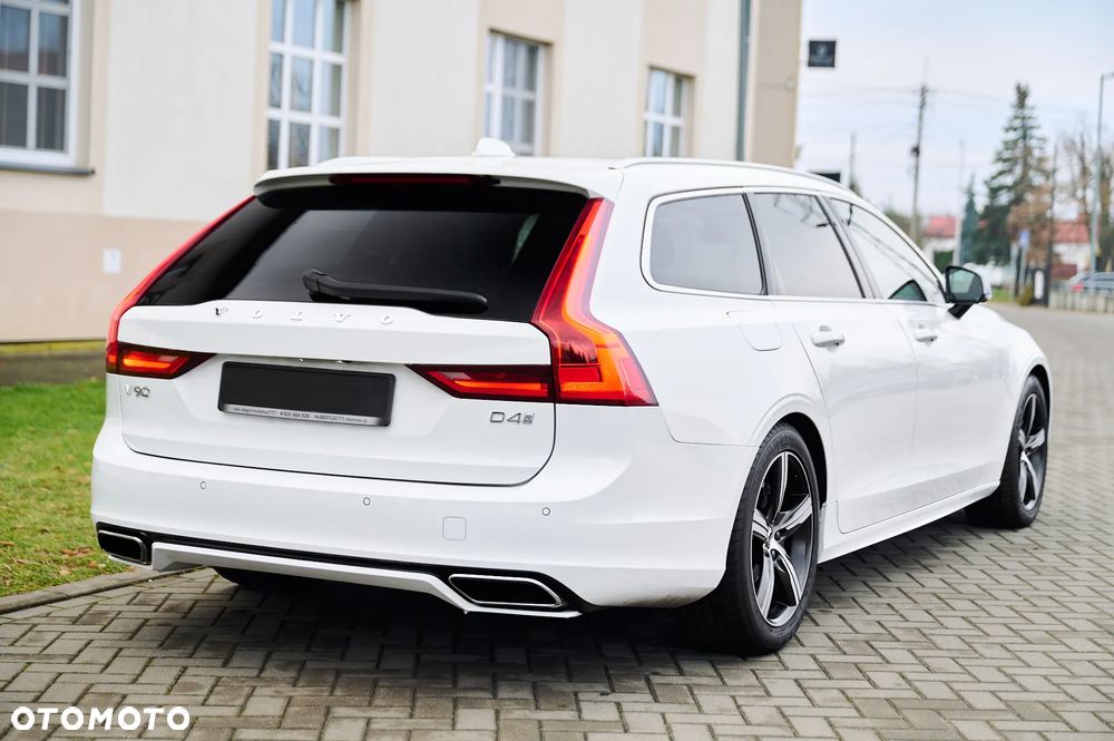 Volvo V90 D4 Geartronic R Design - 17