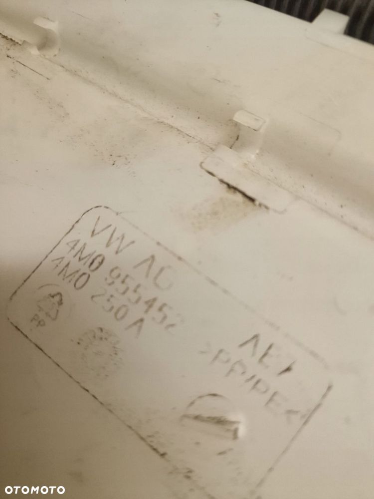 zbiornik spryskiwaczy pompka audi q8 4m0955452 - 3