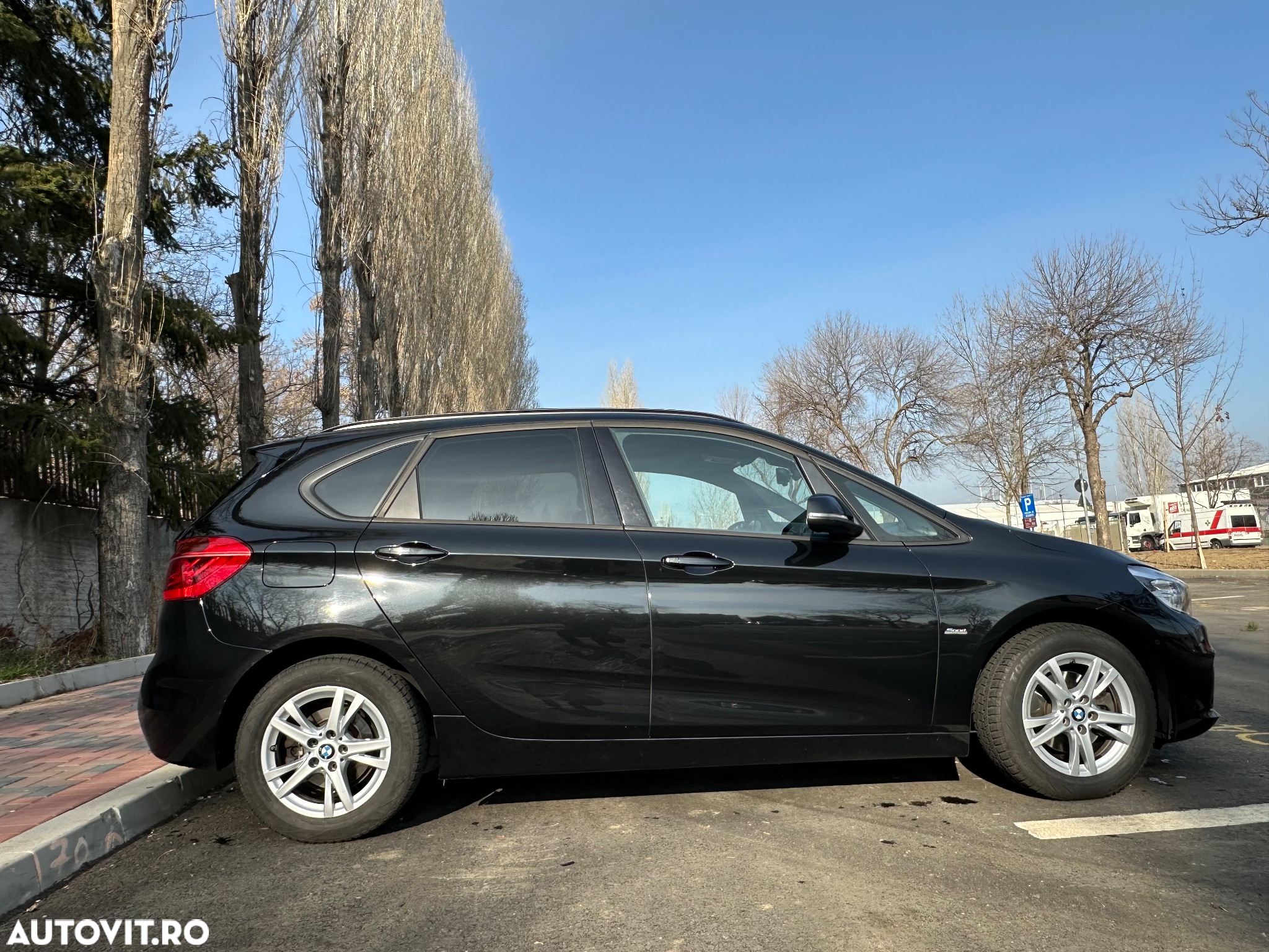 BMW Seria 2 218d Active Tourer Aut. Sport Line - 4