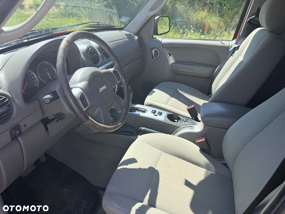 Jeep Cherokee - 5