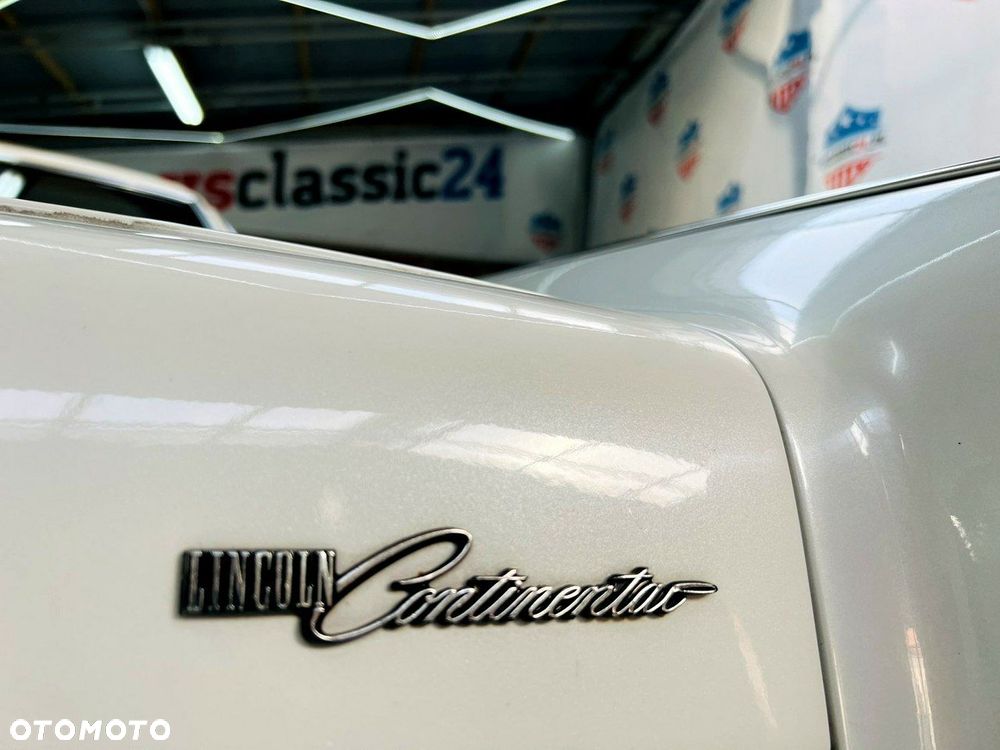 Lincoln Continental - 8