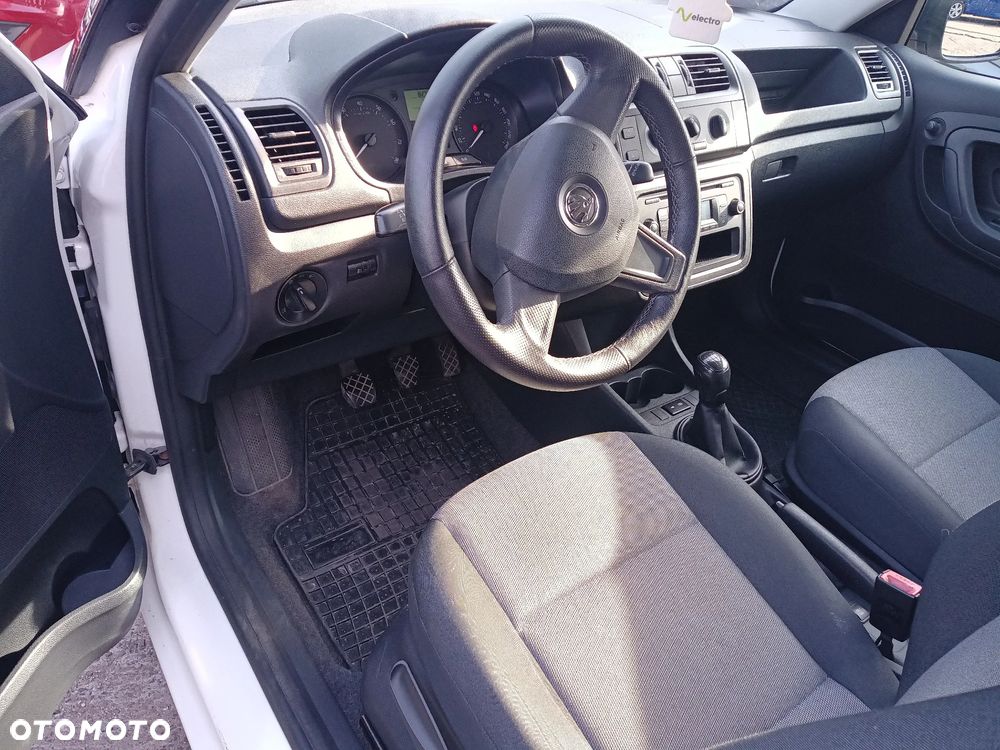 Skoda Fabia - 10