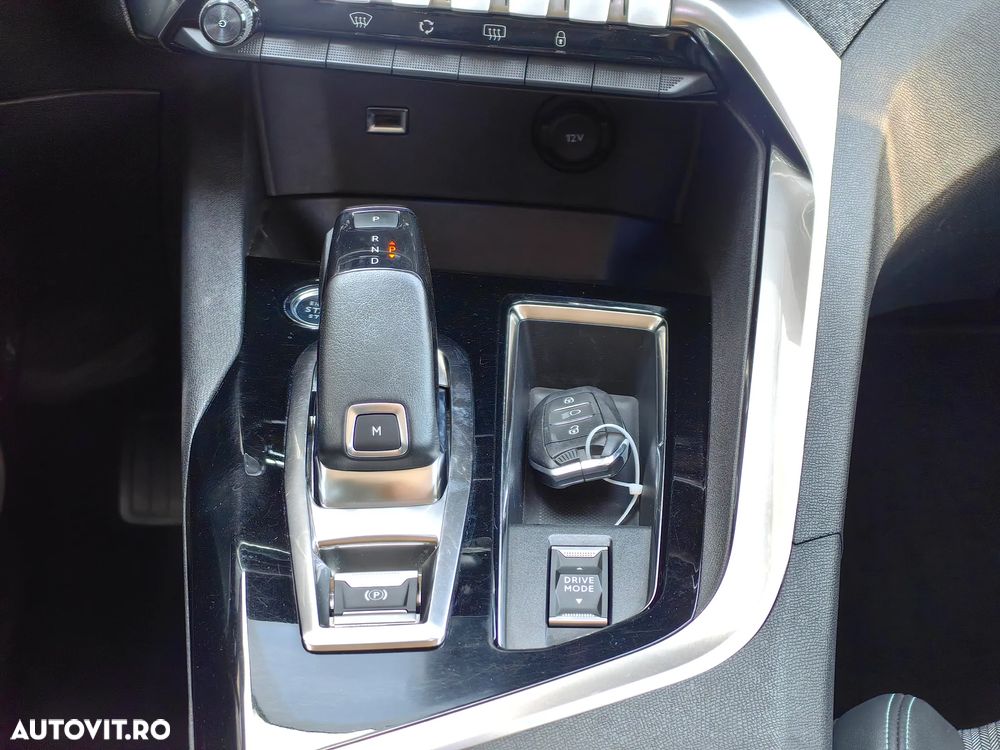Peugeot 3008 1.5 BlueHDI 130 S&S EAT8 Allure - 23