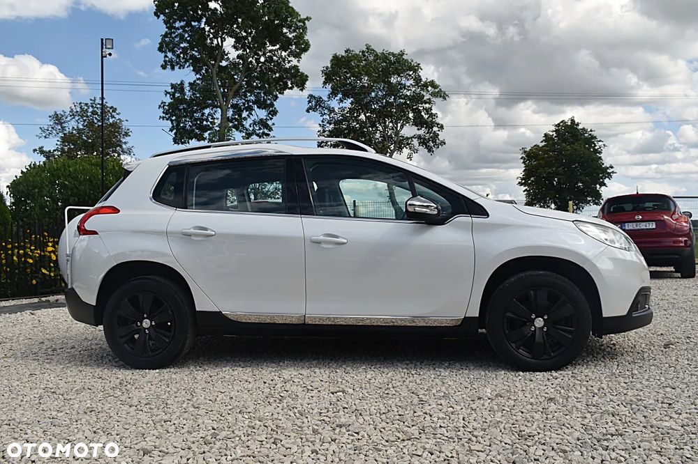 Peugeot 2008 1.6 e-HDi Allure S&S - 9