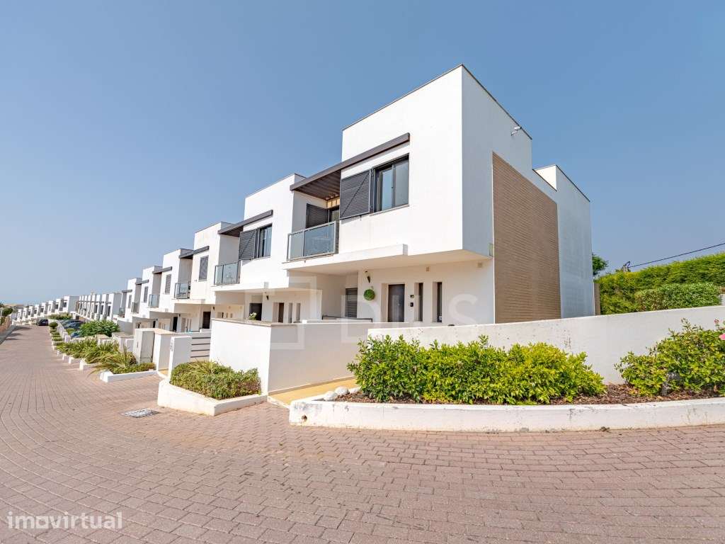Moradia T3, com vista mar, jardim e piscina, Albufeira, Algarve - Grande imagem: 2/35