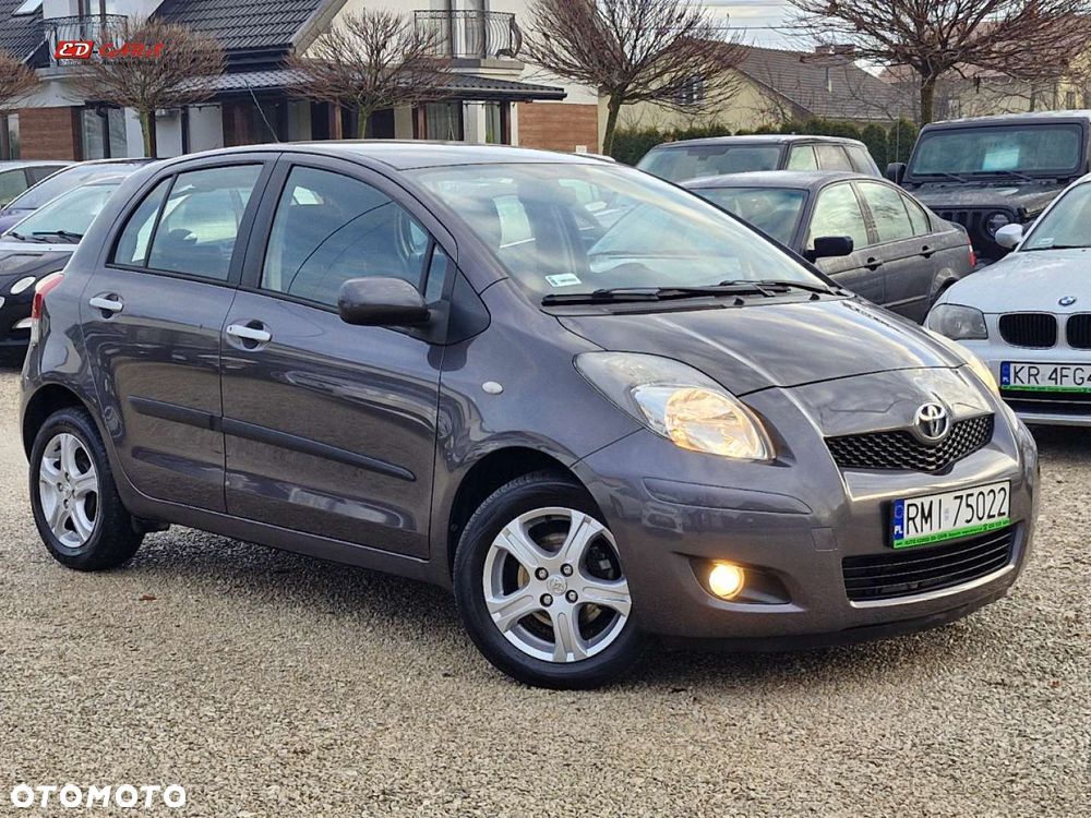 Toyota Yaris - 1