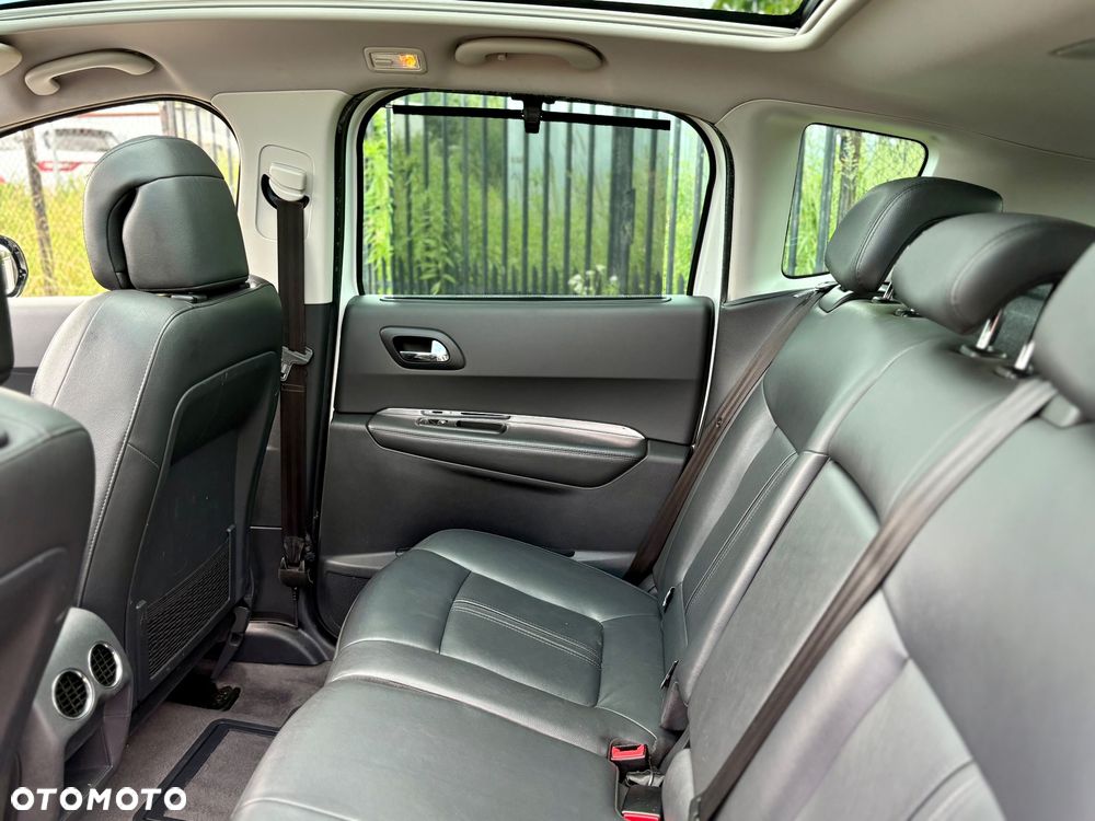 Peugeot 3008 Hybrid4 - 14