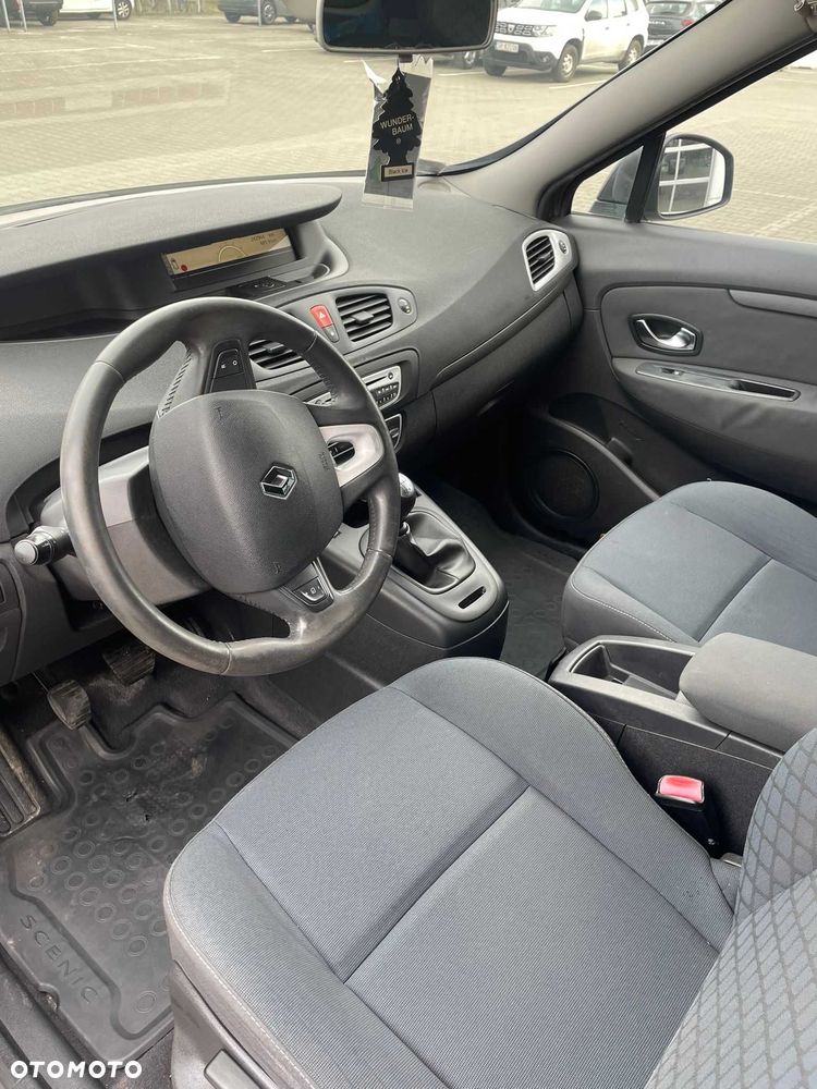Renault Scenic - 8