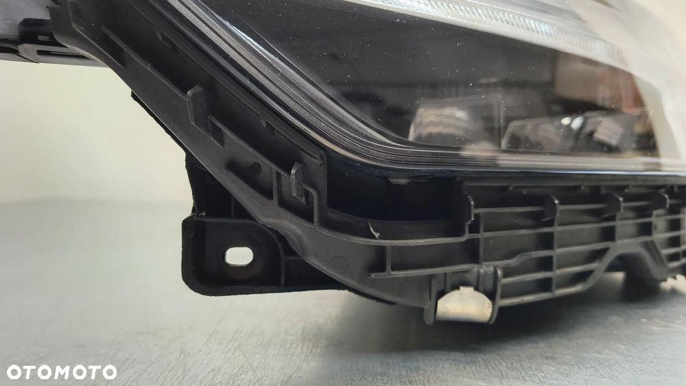 Lampa Lewa przednia Volvo XC60 II Lift - 9