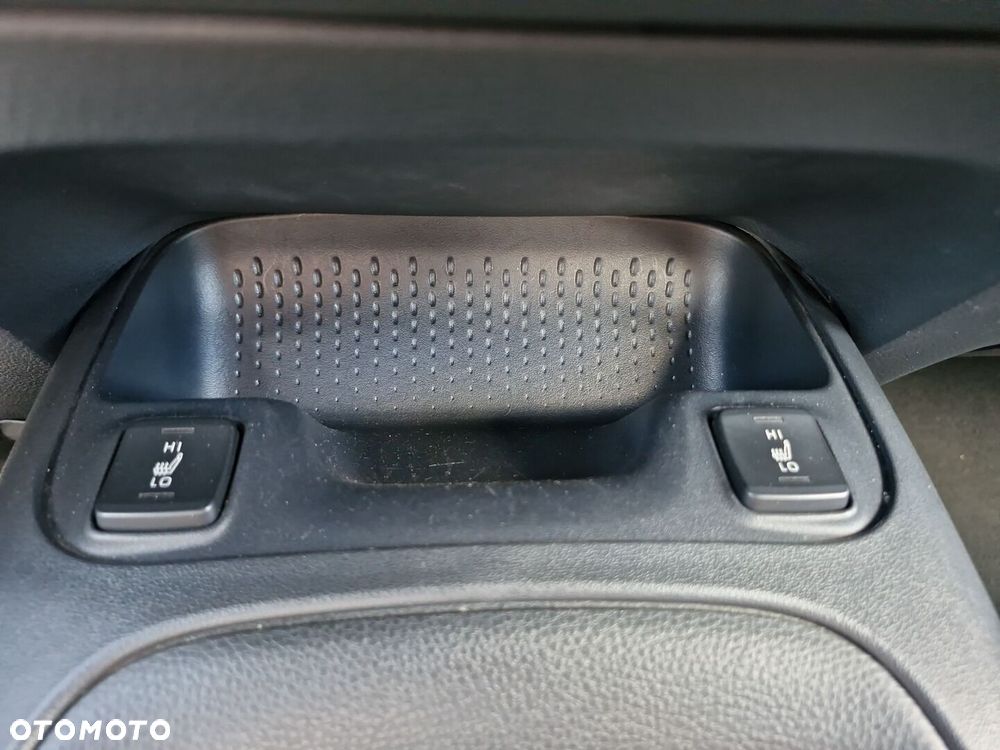 Toyota Corolla 1.8 Hybrid Comfort - 25
