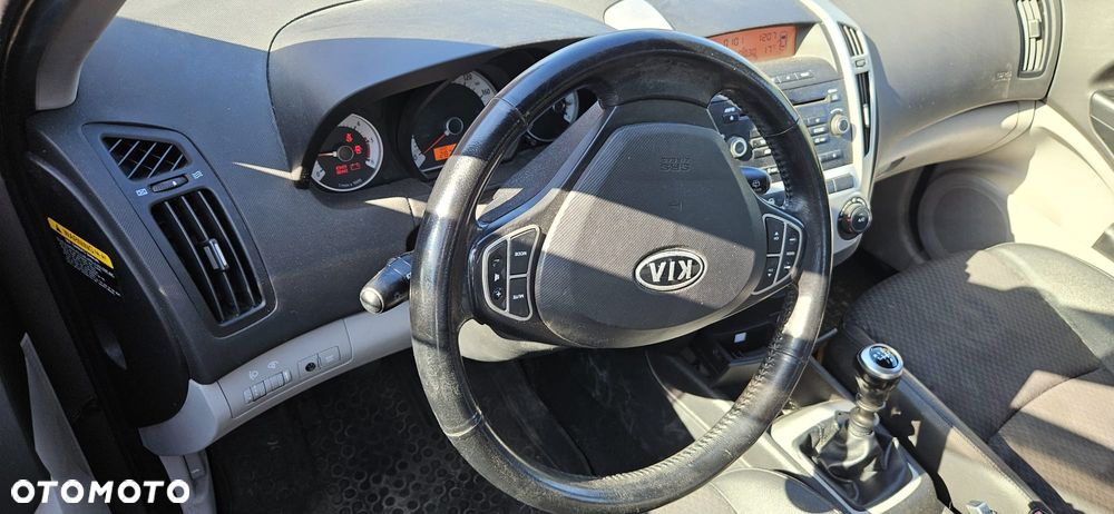 KIA CEED I 06-09 1.6 CRDI - RADIOODTWARZACZ - 3